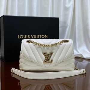 Louis Vuitton New Wave Chain Bag MM White